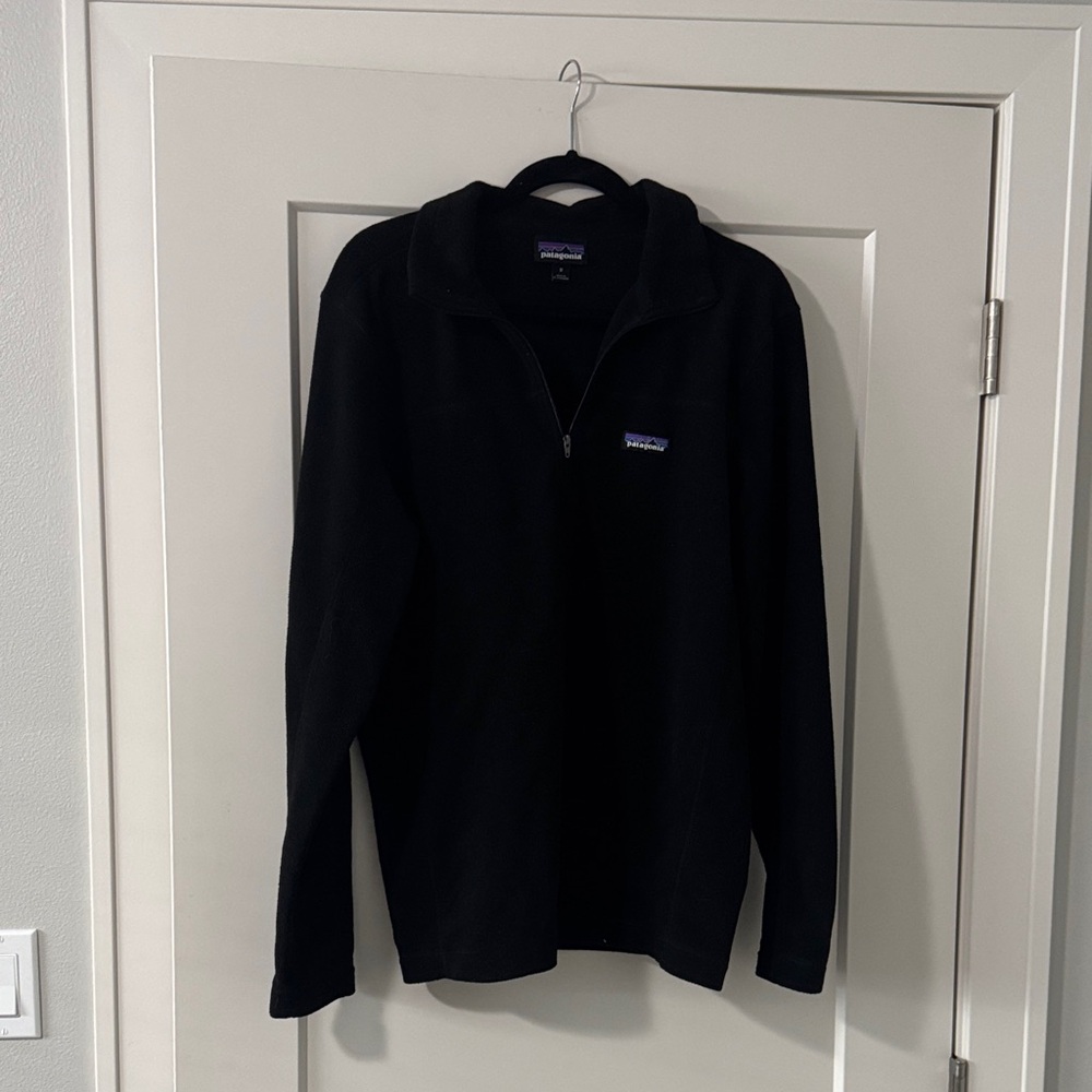 Patagonia Men's Micro D Fleece Zip-Up Black Sweater